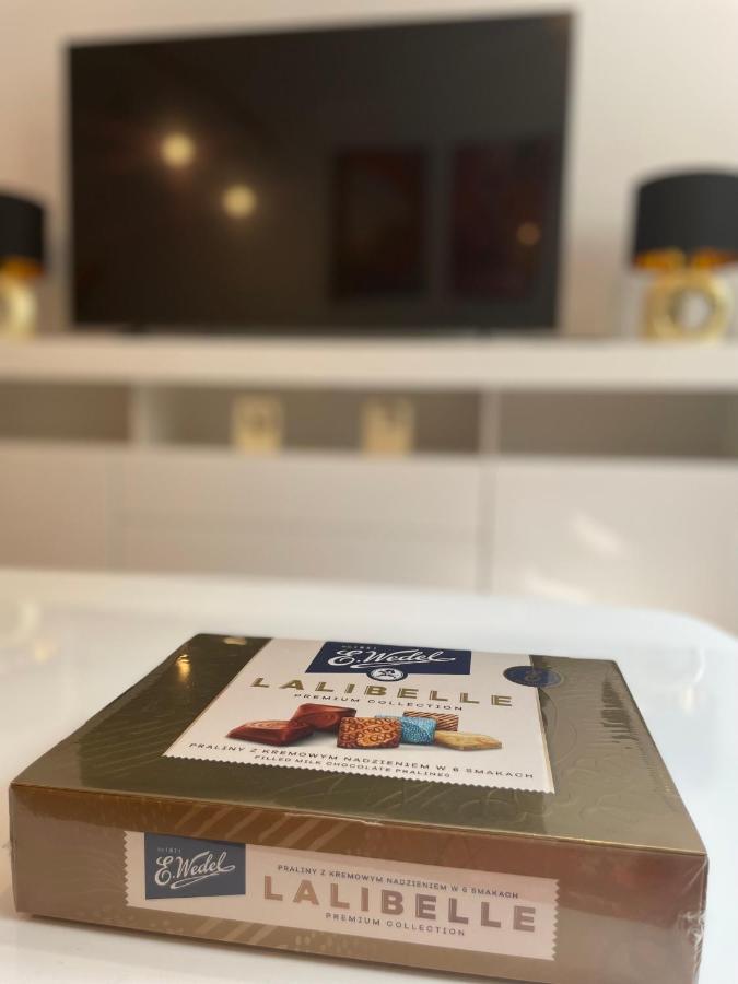 Luxury 4-Bedroom Apartment In Centre - Self-Check In & Fast Wifi Warschau Buitenkant foto