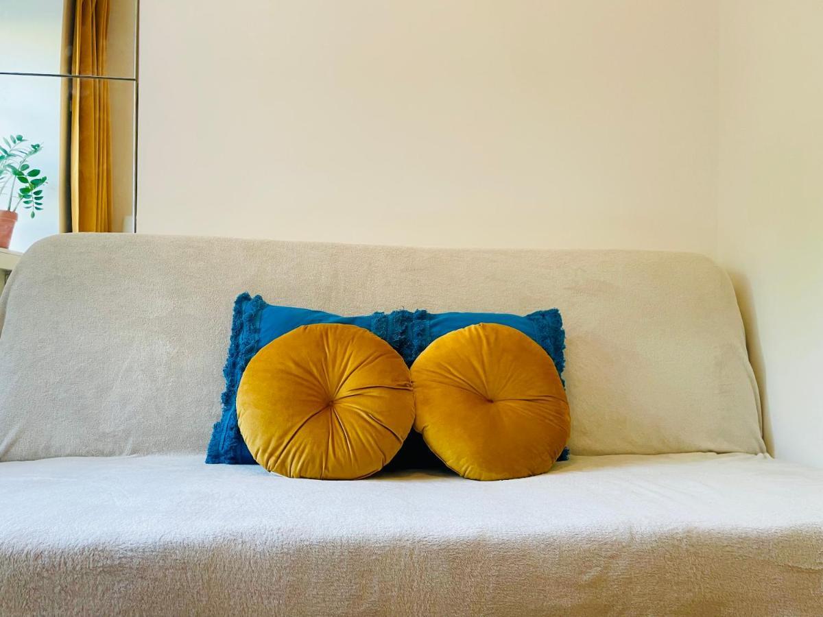 Luxury 4-Bedroom Apartment In Centre - Self-Check In & Fast Wifi Warschau Buitenkant foto