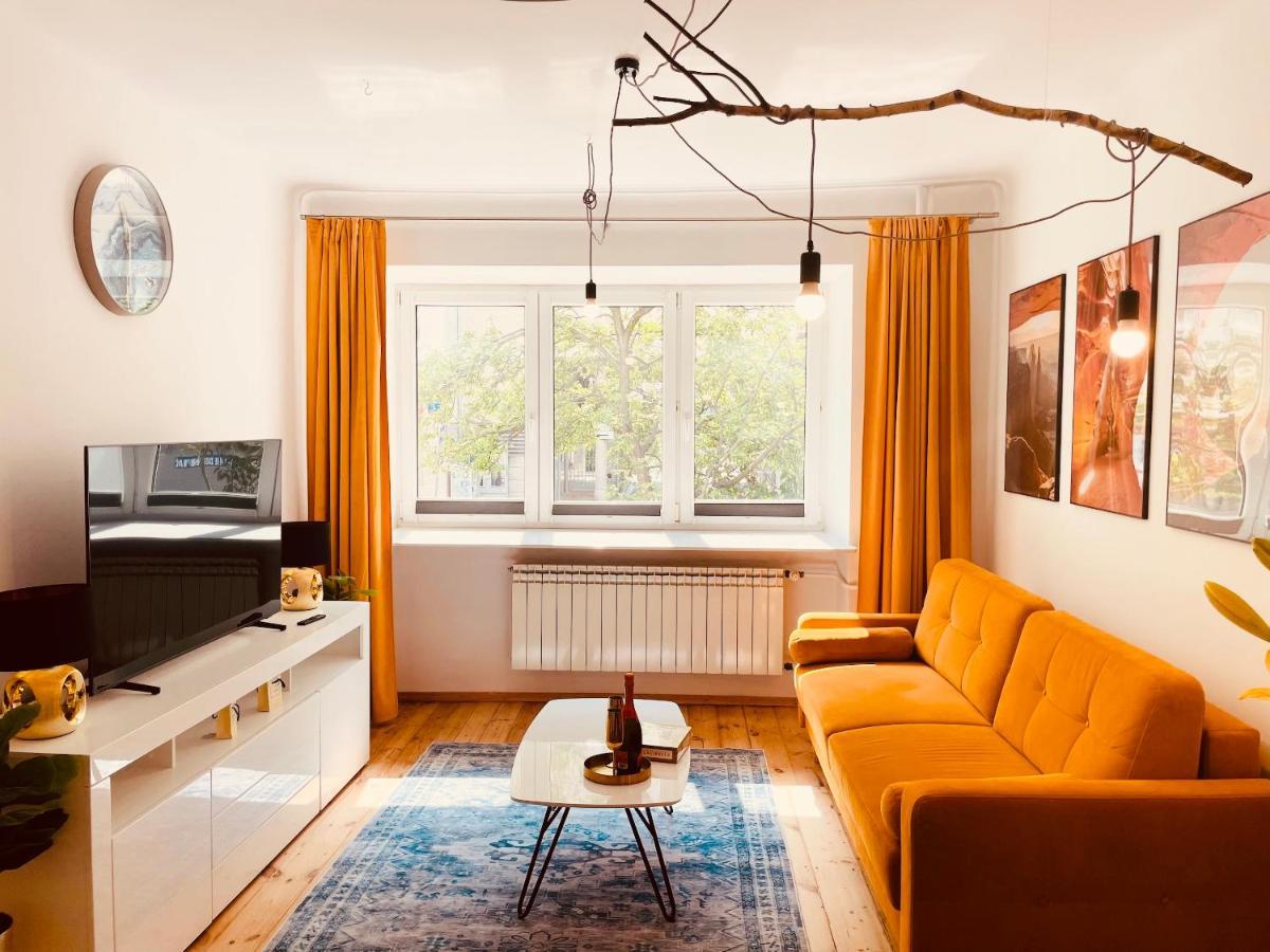 Luxury 4-Bedroom Apartment In Centre - Self-Check In & Fast Wifi Warschau Buitenkant foto