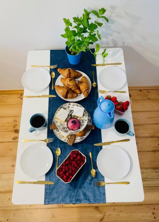 Luxury 4-Bedroom Apartment In Centre - Self-Check In & Fast Wifi Warschau Buitenkant foto