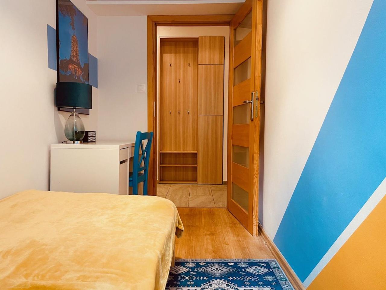 Luxury 4-Bedroom Apartment In Centre - Self-Check In & Fast Wifi Warschau Buitenkant foto