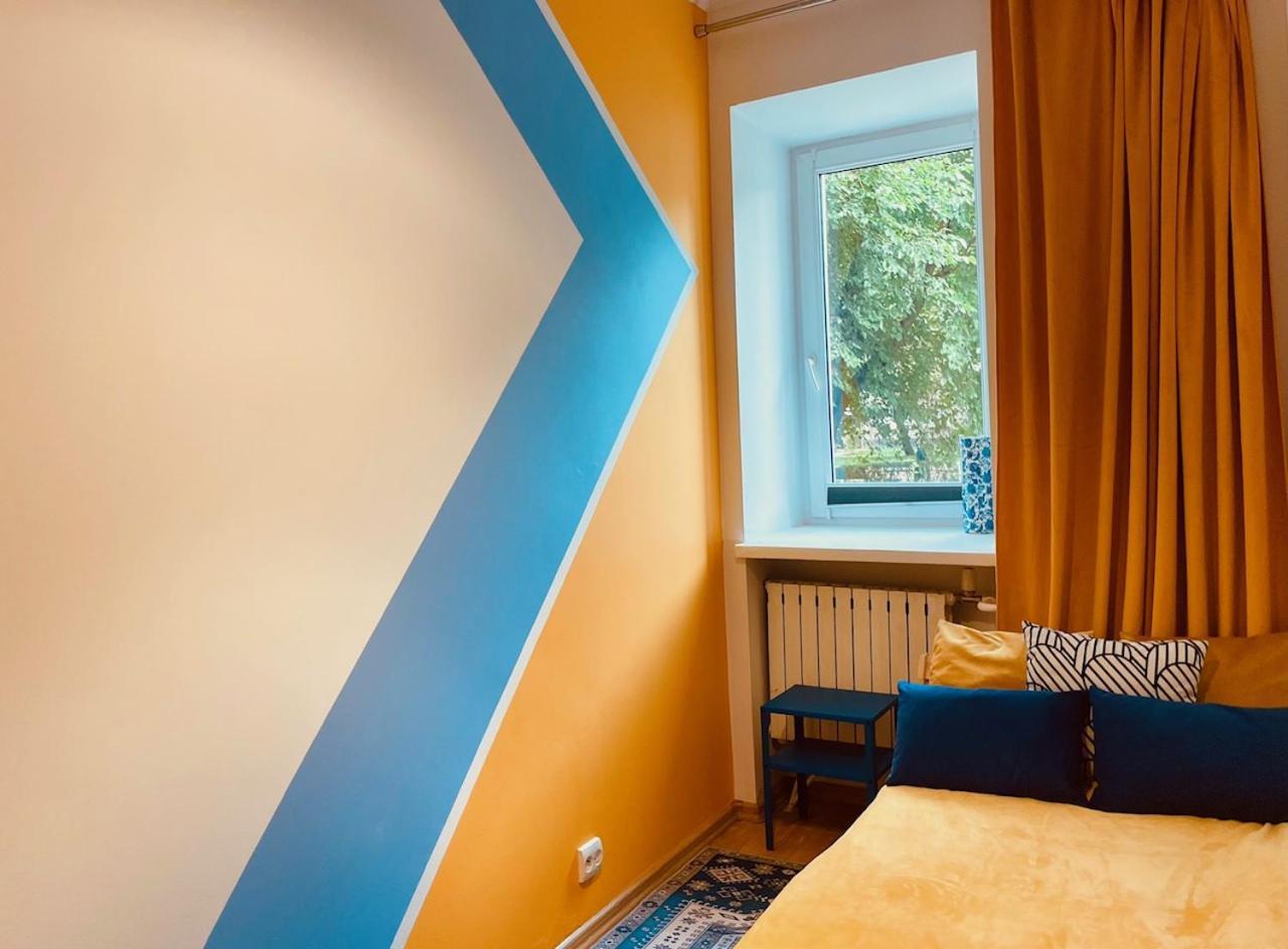 Luxury 4-Bedroom Apartment In Centre - Self-Check In & Fast Wifi Warschau Buitenkant foto
