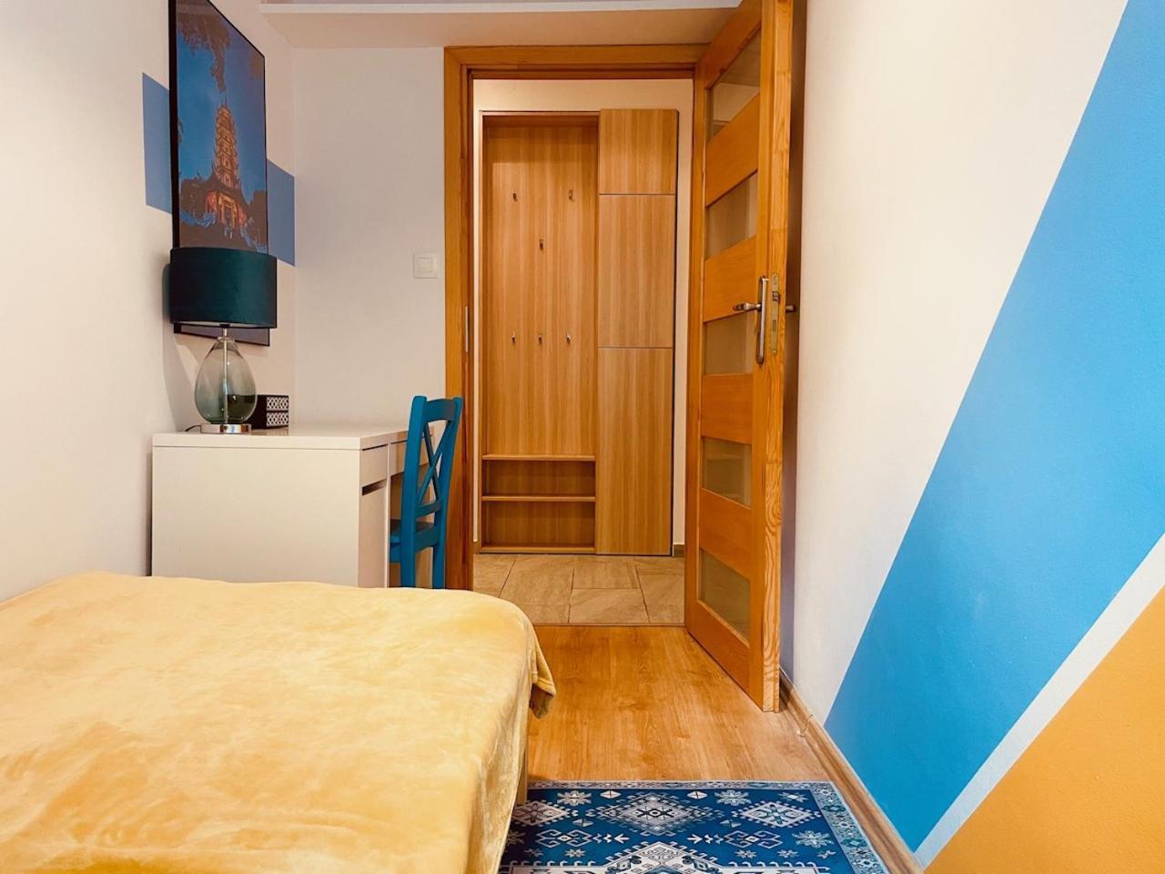 Luxury 4-Bedroom Apartment In Centre - Self-Check In & Fast Wifi Warschau Buitenkant foto