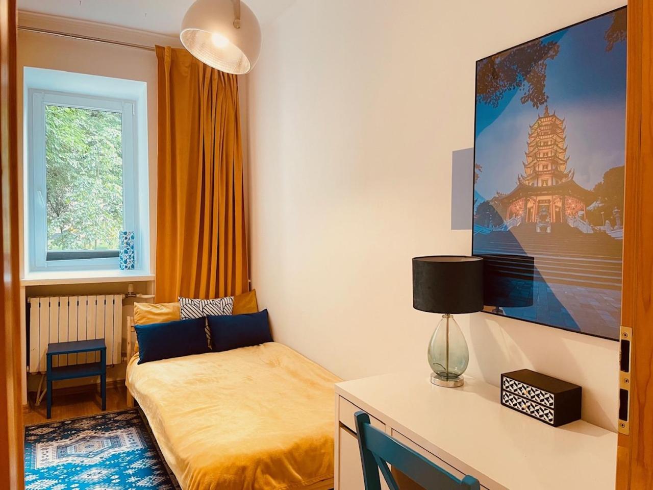 Luxury 4-Bedroom Apartment In Centre - Self-Check In & Fast Wifi Warschau Buitenkant foto