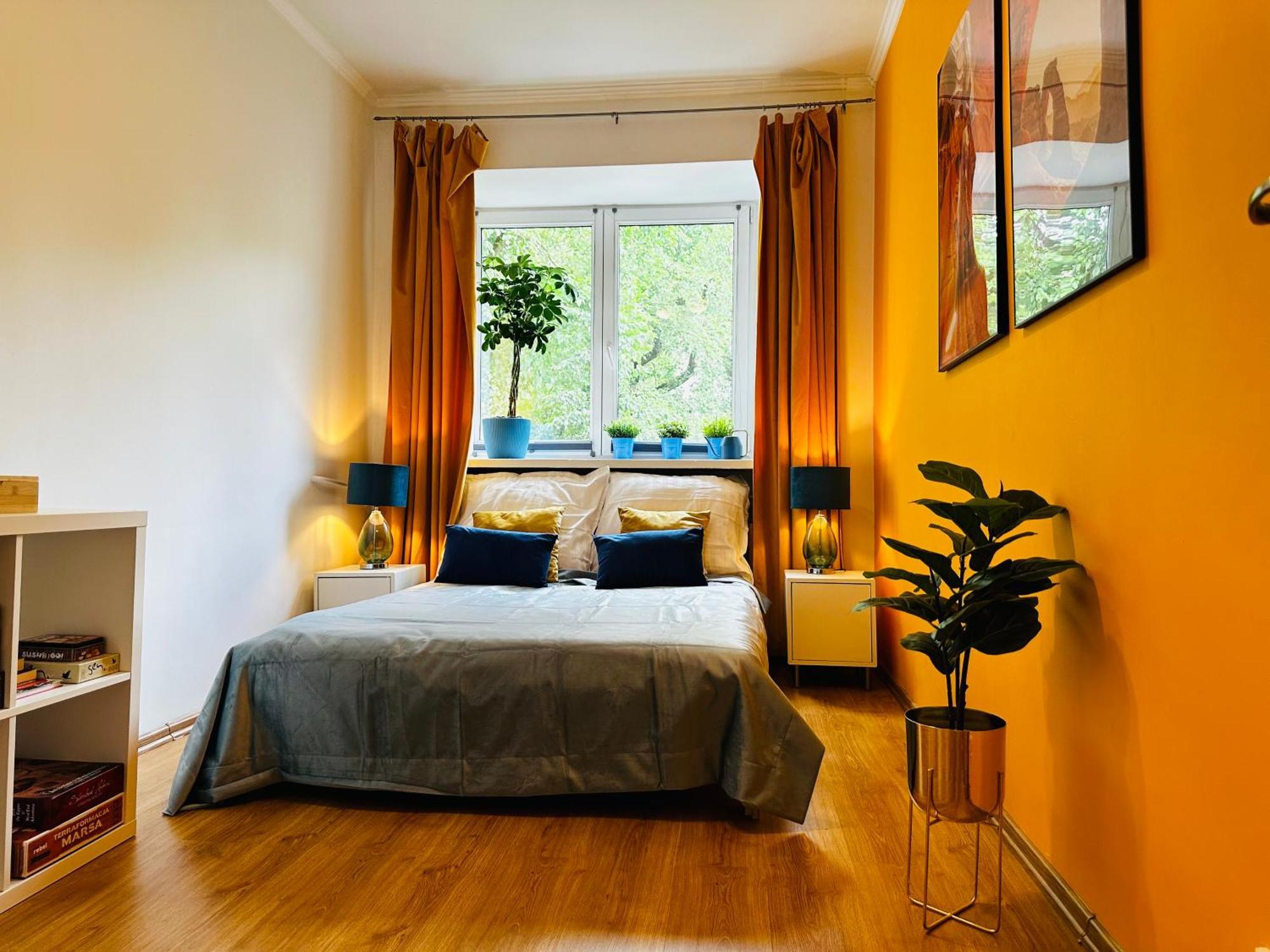 Luxury 4-Bedroom Apartment In Centre - Self-Check In & Fast Wifi Warschau Buitenkant foto