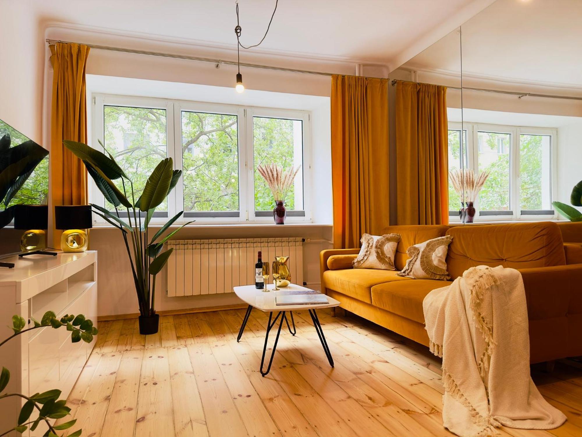 Luxury 4-Bedroom Apartment In Centre - Self-Check In & Fast Wifi Warschau Buitenkant foto