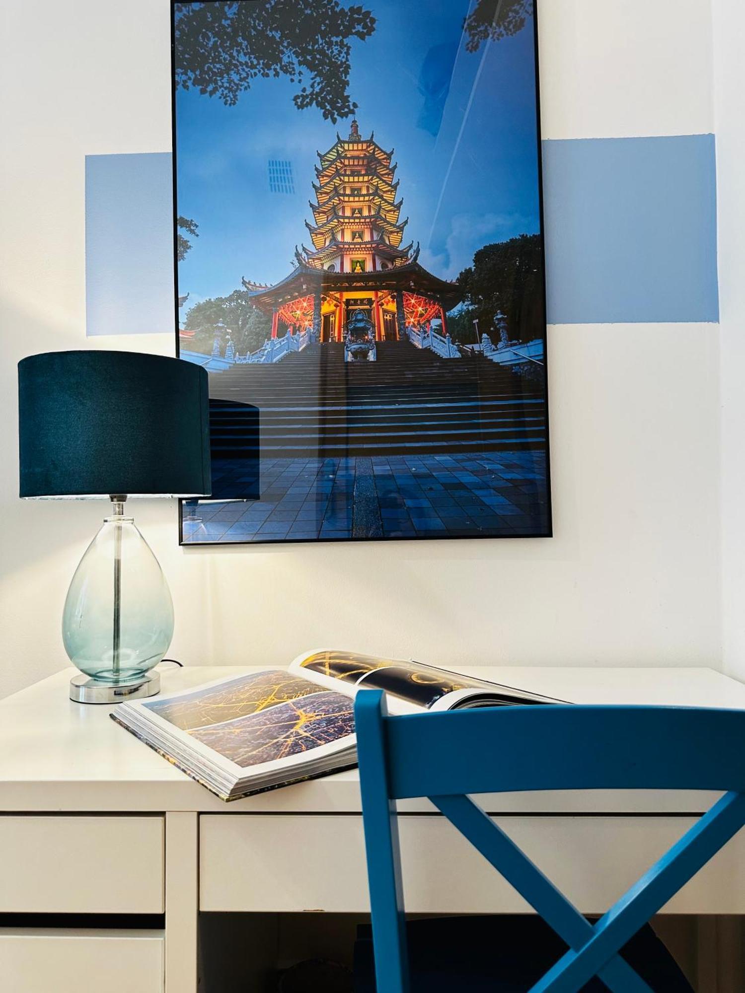 Luxury 4-Bedroom Apartment In Centre - Self-Check In & Fast Wifi Warschau Buitenkant foto